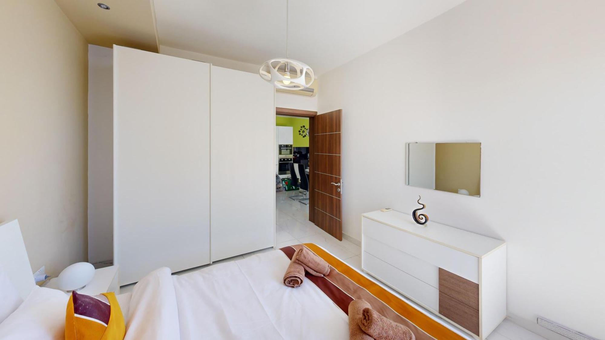 Amazing Spacious Apartment With Bbq & Jacuzzi Saint Julian's Екстер'єр фото