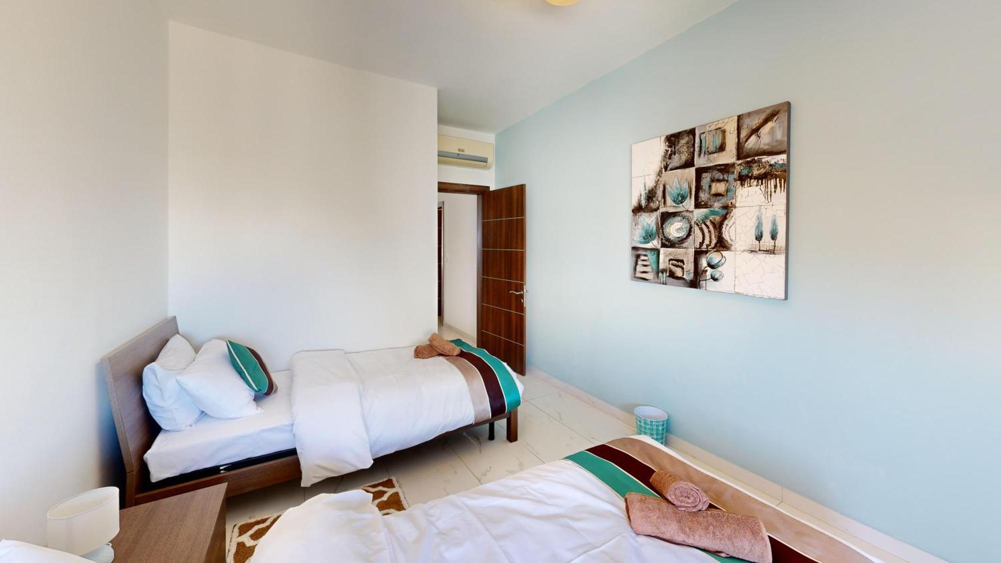 Amazing Spacious Apartment With Bbq & Jacuzzi Saint Julian's Екстер'єр фото